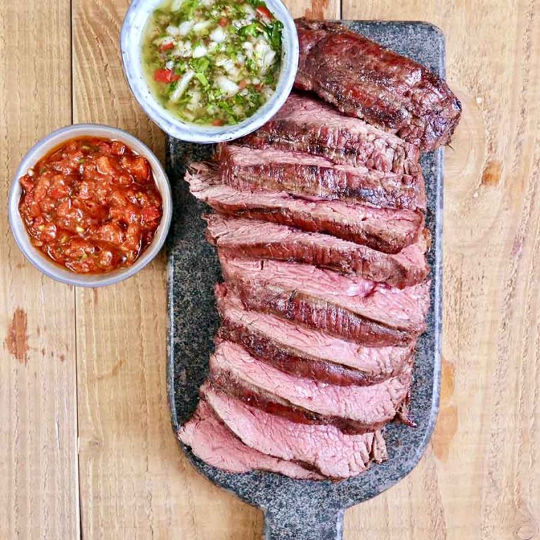 Lees meer over het artikel Picanha met 2 zelfgemaakte chimichurries