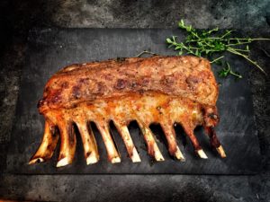 Lamsracks uit de oven of van de BBQ